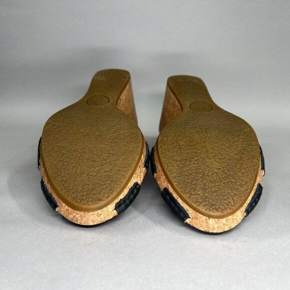 Clarks Artisan Sandals Women's Size 6 Black Leather Strappy Cork Wedge Heels - Picture 11 of 12